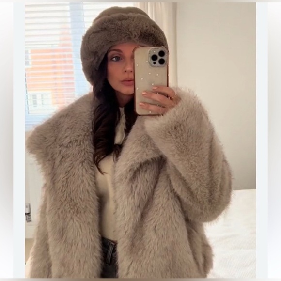 Zara Faux Furs Bucket hat - Picture 3 of 11